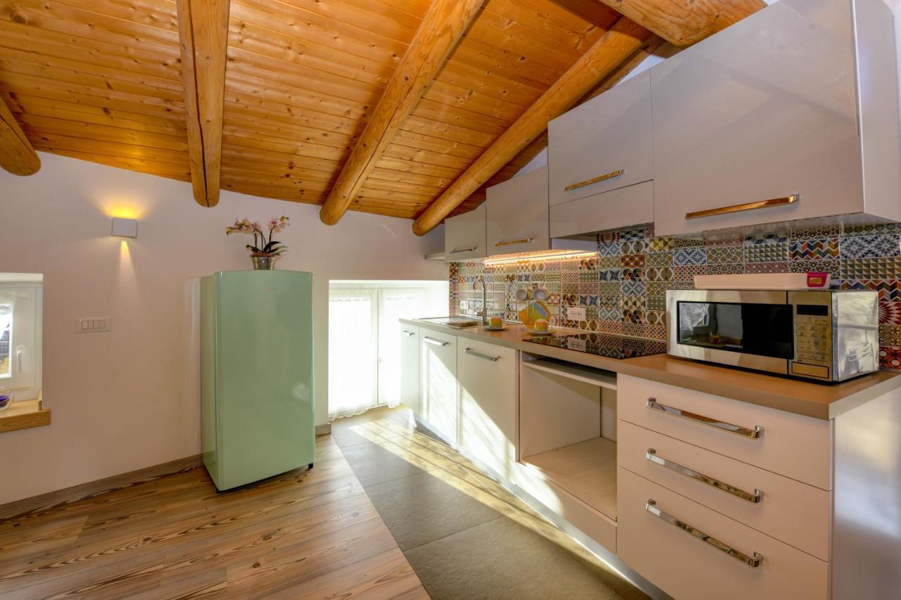 トレモージネCasa Nel Borgo - Il Gufoアパートメント エクステリア 写真
