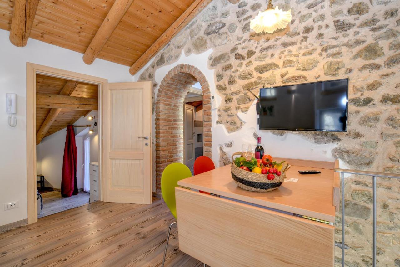 トレモージネCasa Nel Borgo - Il Gufoアパートメント エクステリア 写真