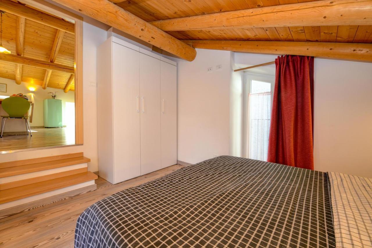 トレモージネCasa Nel Borgo - Il Gufoアパートメント エクステリア 写真