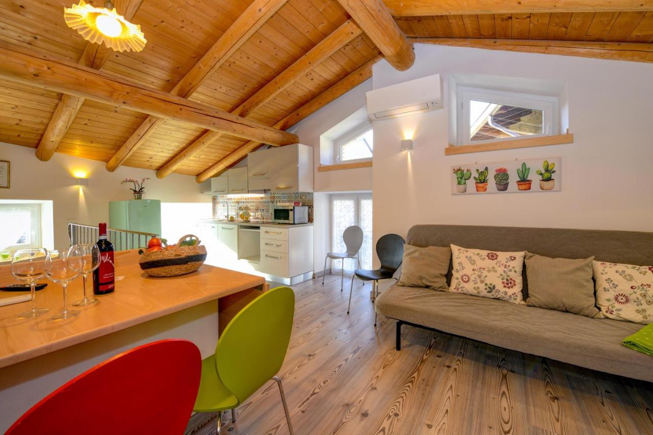 トレモージネCasa Nel Borgo - Il Gufoアパートメント エクステリア 写真